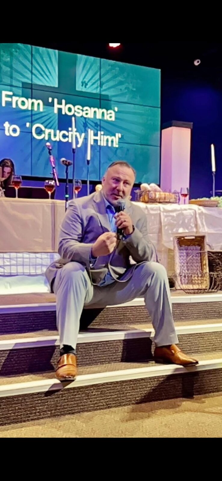 Pete Chryss speaking at a Church 212 service